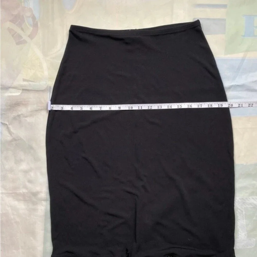 CL Carole Little black Women  skirt with bugle bead fringes Sz  Medium E…